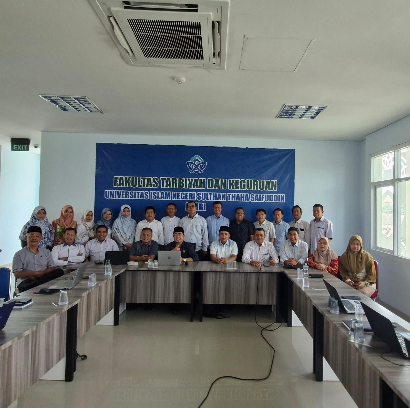 KOORDINASI DAN EVALUASI PENGISIAN LAPORAN IKU